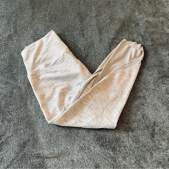 Lululemon Wunder Under Crop High-Rise *Roll Down Scallop Full-On Luxtreme 23" - Picture 7 of 12
